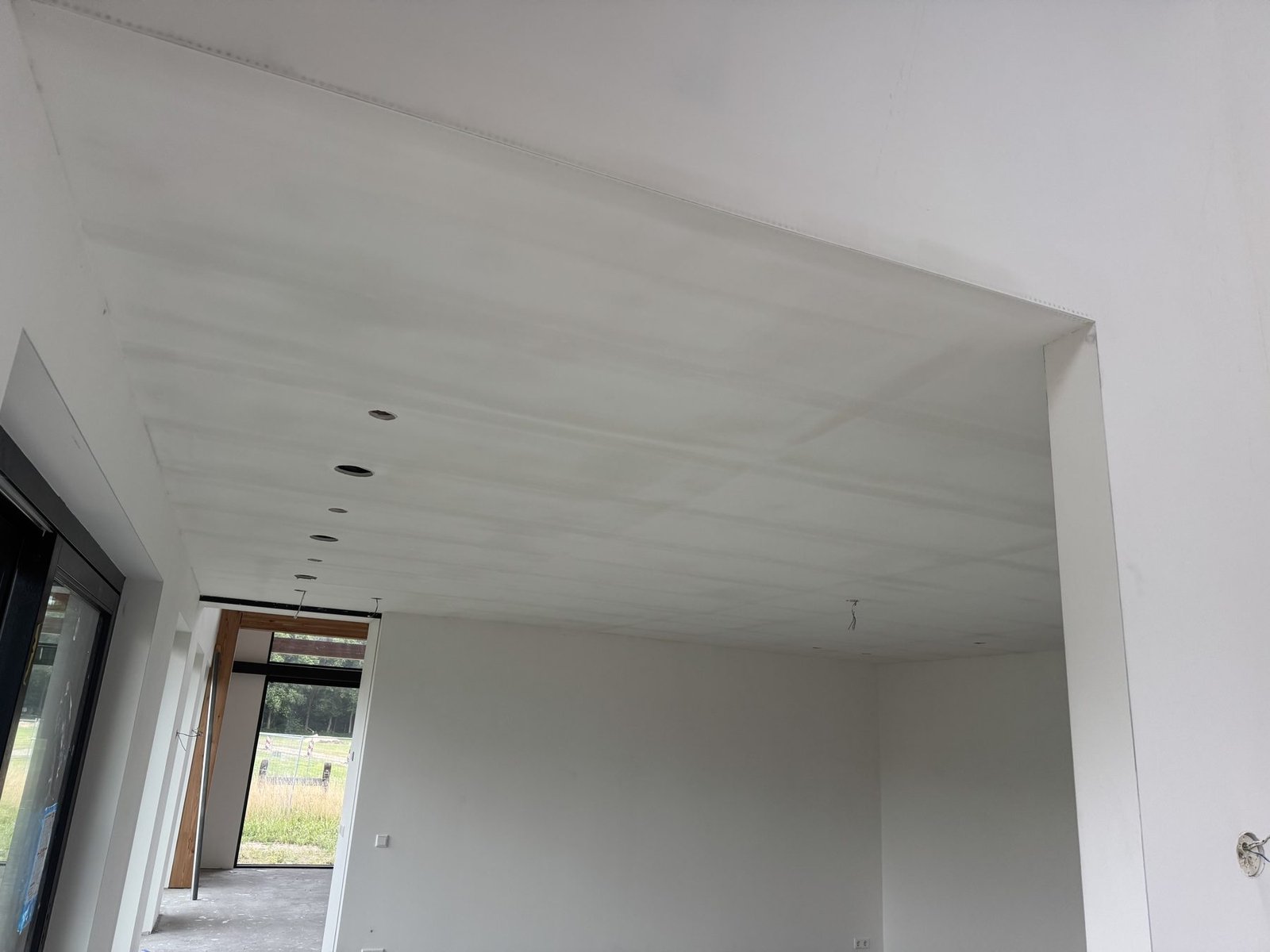 Woonruimte afgewerkt door Skyline Afbouw in Holten (Afwerkingsklasse A)